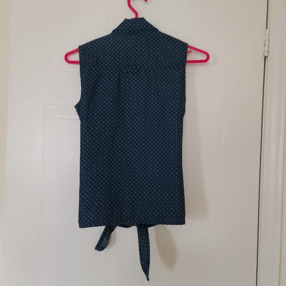Dynamite Sleeveless Denim Front Tie Snap Button Top XS - Picture 4 of 6